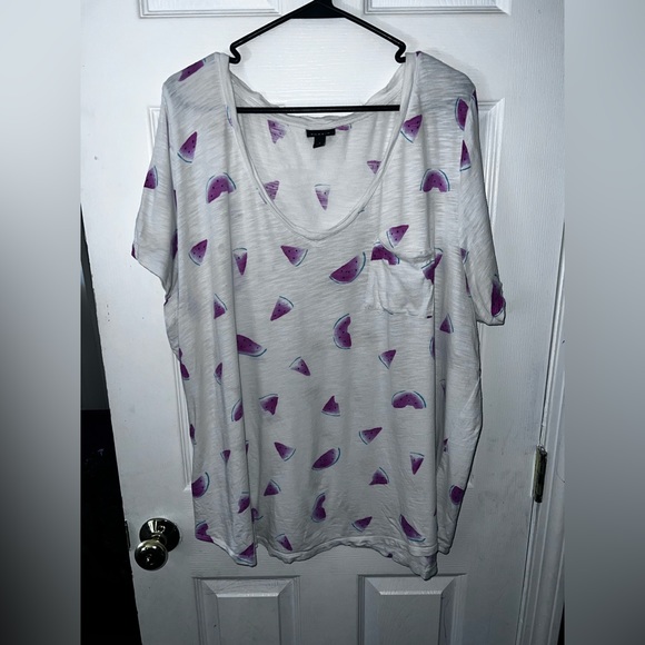 Torrid Watermelon Print Slub Classic Fit V-Neck Pocket T-Shirt Size 4X - Picture 2 of 5